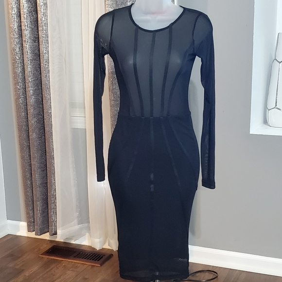 AKIRA Dresses & Skirts - Akira Chicago midi mesh dress size M